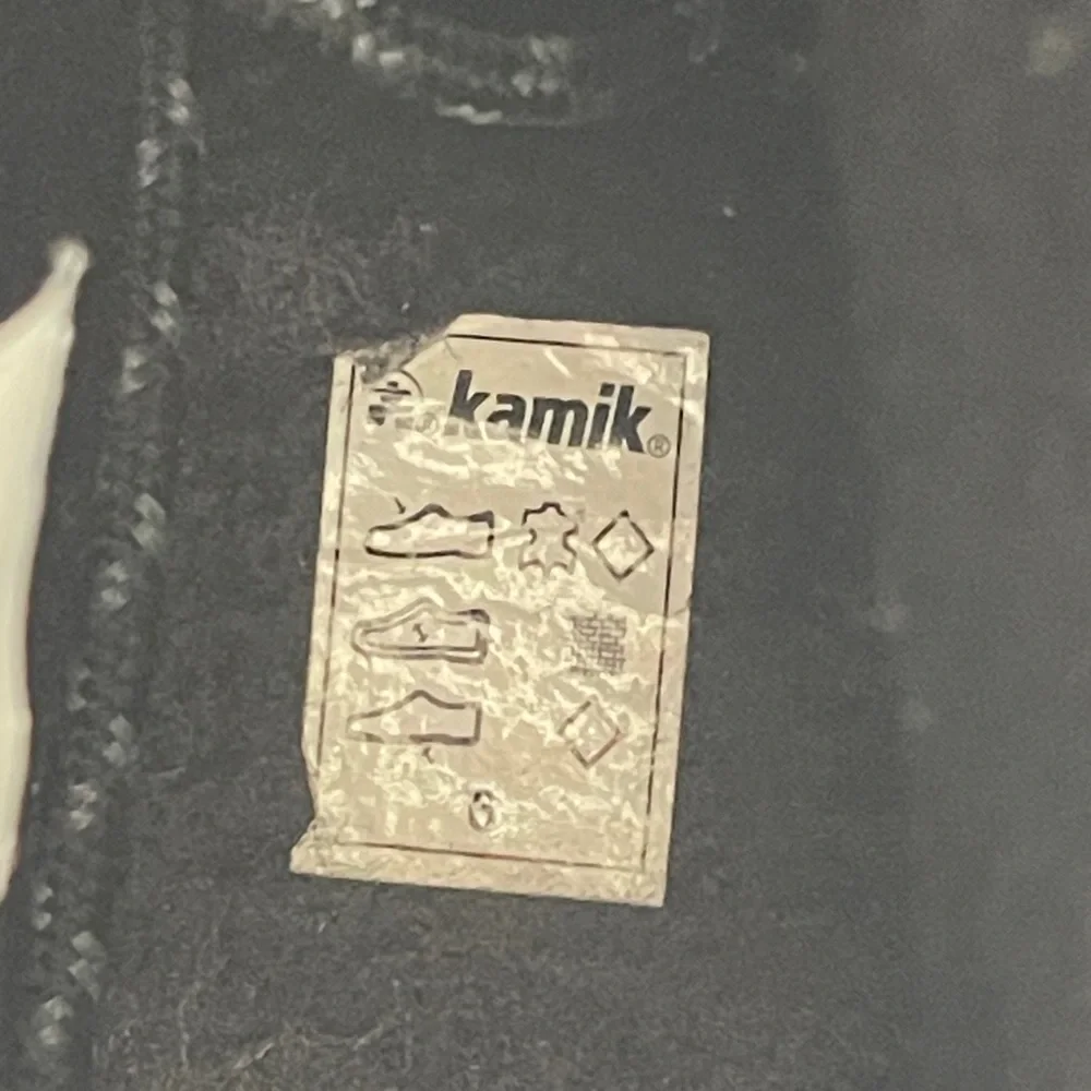 Kamik FARGO  Men's Black Snow Boots SIZE 10 THINSULATE WATERPROOF 3M